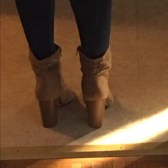 Indigo Rd. Spark Rouched Peep Toe Bootie - Picture 7 of 7